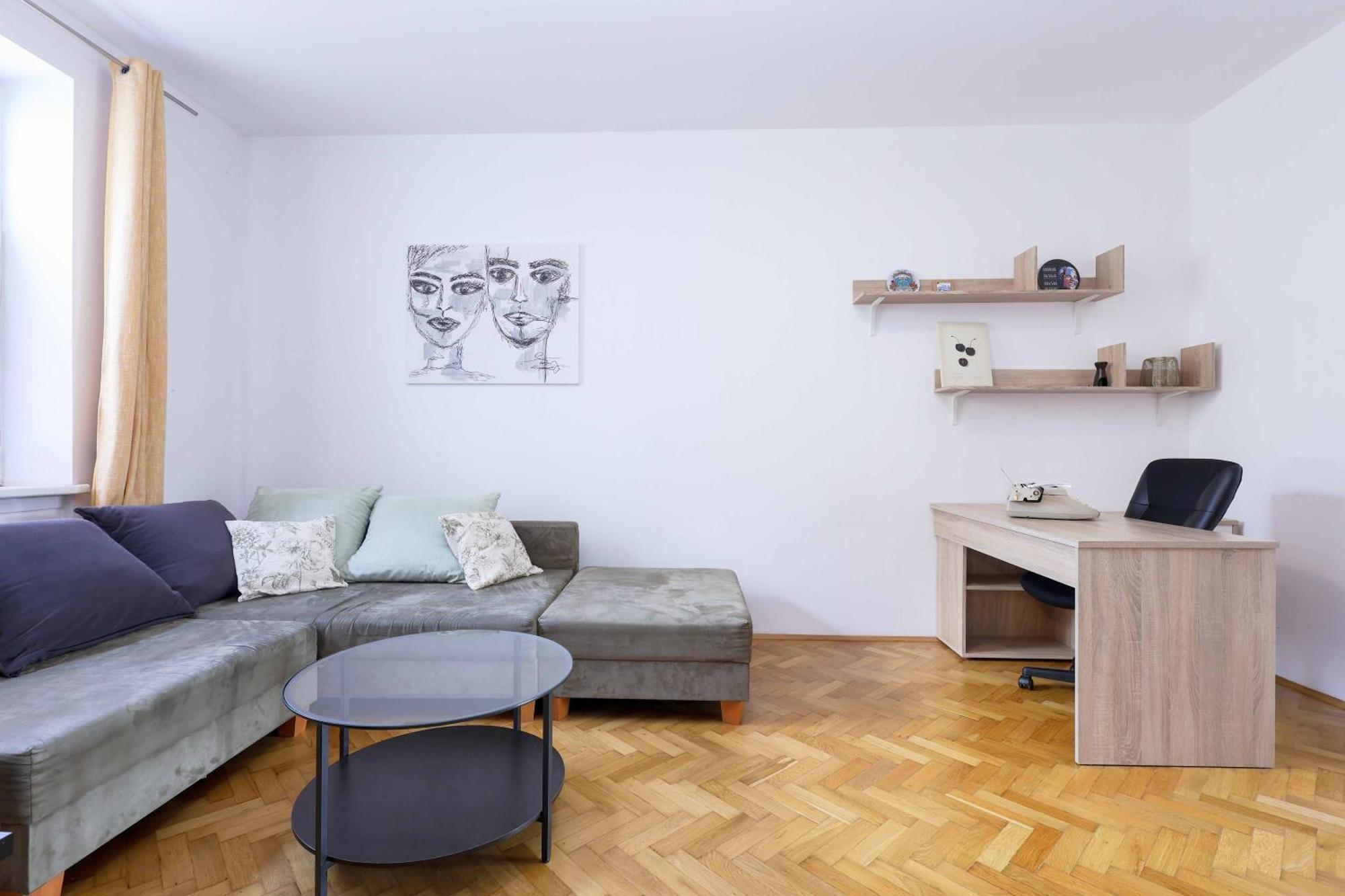 Cozy & Spacious Family Stay Near Train Station Bratysława Zewnętrze zdjęcie